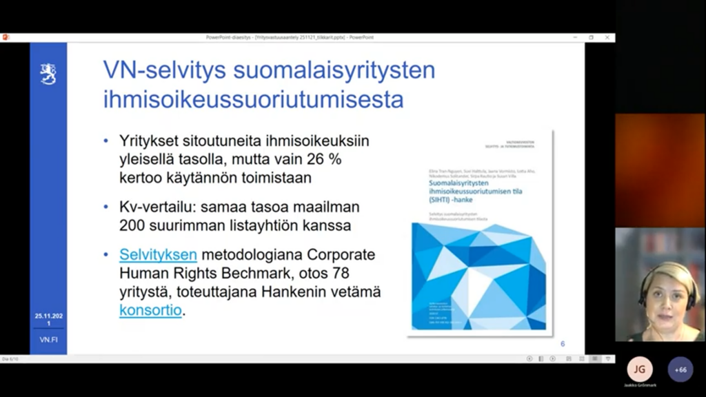 Webinaariesityksen sivu, jossa käsitellään Valtioneuvoston selvitystä suomalaisyritysten ihmisoikeussuoriutumisesta. Kuvassa myös kuva esittäjästä Laura Piirrosta.