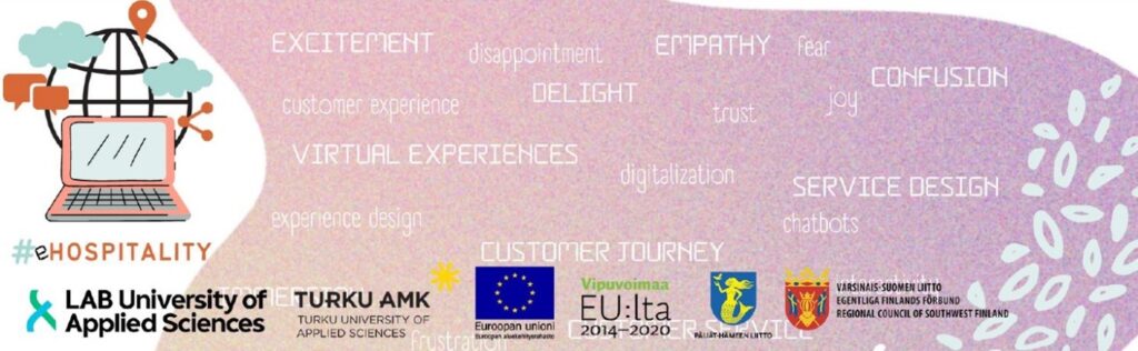 Vaaleanpunainen kannettava tietokonelogo ja #ehospitality-teksti. Lisäksi pastellivaaleanpunaisella ja violetilla taustalla erilaisia englanninkielisiä sanoja. Alareunassa kuusi kappaletta logoja, jotka edustavat hankkeen korkeakouluja sekä rahoittajia.