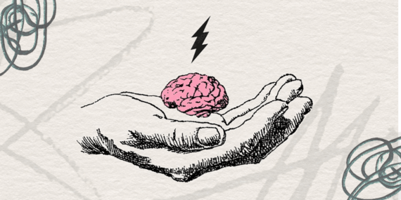 Pienet aivot salamoivat kämmenellä taustalla piirrosluonnoksia.