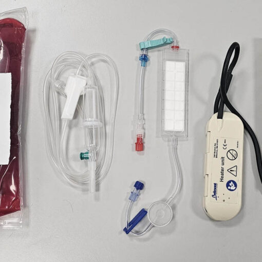 [Alt-teksti: hätäverensiirron hoitotarvikkeita tasolla.]